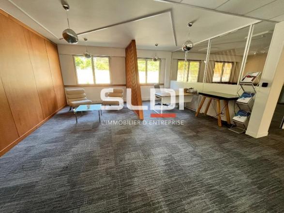 Bureaux A LOUER - ECULLY - 162 m² Bureaux A LOUER - ECULLY - 162 m²