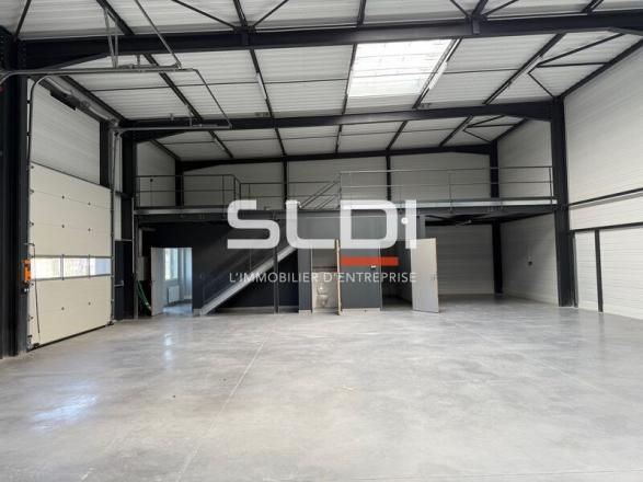 Activités A LOUER - LUZINAY - 420 m²