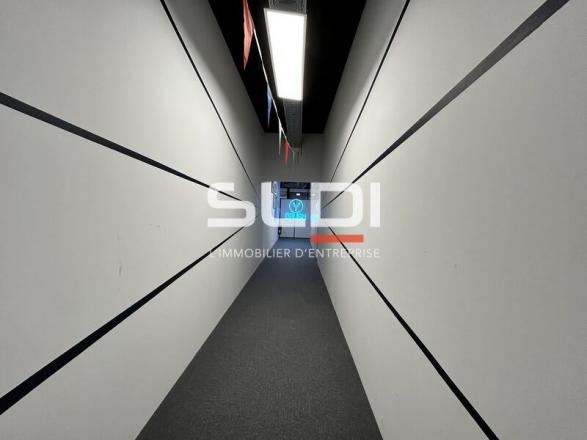 Activités A LOUER - CALUIRE ET CUIRE - 1 060 m²