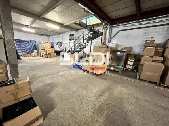 Activités A LOUER - CALUIRE ET CUIRE - 1 060 m²