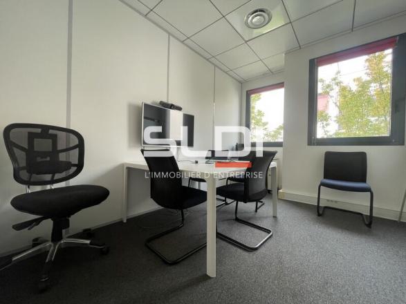 Bureaux A VENDRE - SAINT PRIEST - 212 m²