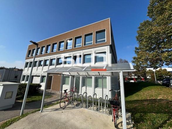 Bureaux A LOUER - DARDILLY - 343 m²