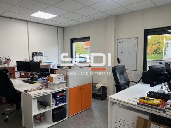 Activités A VENDRE - RILLIEUX LA PAPE - 483 m²