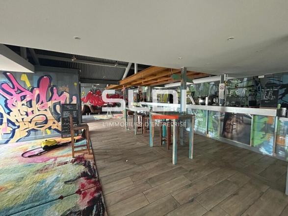 Commerces A LOUER - SAINT BONNET DE MURE - 443 m²