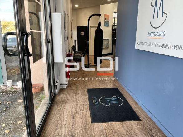 Bureaux A VENDRE OU A LOUER - BRON - 364 m²