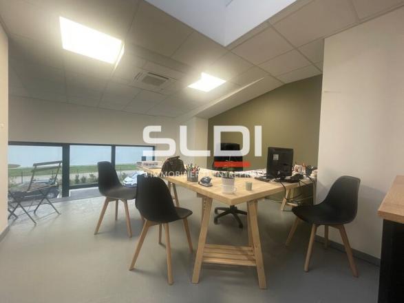 Activités A VENDRE - TREVOUX - 700 m²