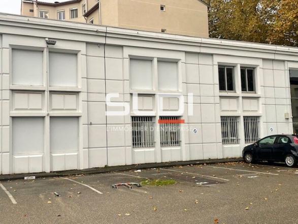 Bureaux A LOUER - VILLEURBANNE - 588 m²