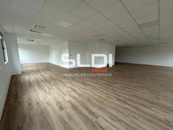 Bureaux A LOUER - LIMONEST - 2 078 m²