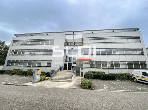 Bureaux A LOUER - SAINT PRIEST - 1 310 m²