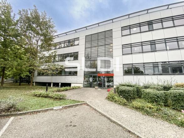 Bureaux A LOUER - SAINT PRIEST - 1 310 m²