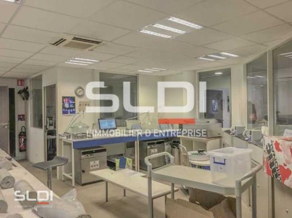 Bureaux A LOUER - BRON - 214 m²