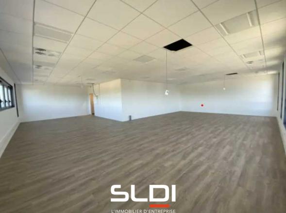 Bureaux A VENDRE OU A LOUER - VAULX MILIEU - 168 m²
