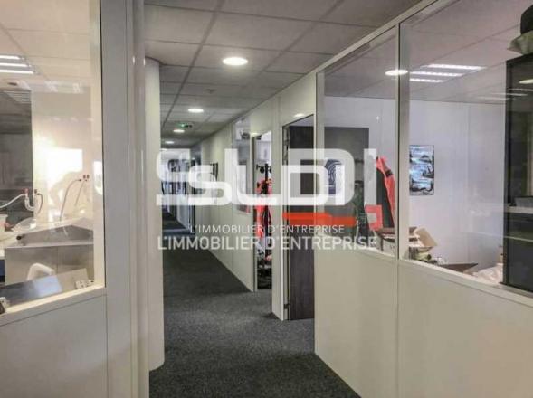 Activités A LOUER - BRON - 334 m²