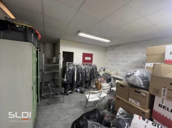 Activités A LOUER - VENISSIEUX - 715 m²