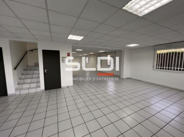Activités A LOUER - VENISSIEUX - 744 m²