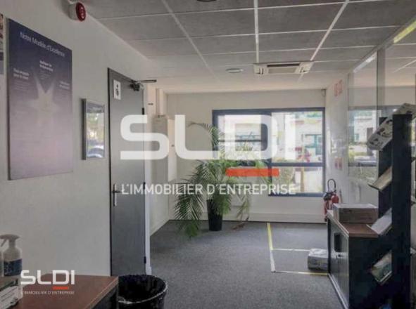 Bureaux A LOUER - BRON - 498 m²