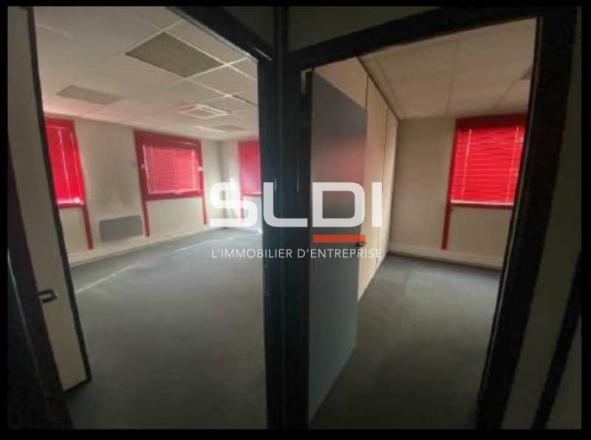 Bureaux A VENDRE - VILLEURBANNE - 550 m²