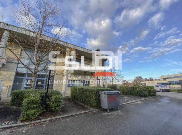 Bureaux A LOUER - BRON - 328 m²