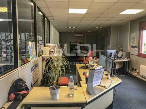Activités A LOUER - VENISSIEUX - 416 m²