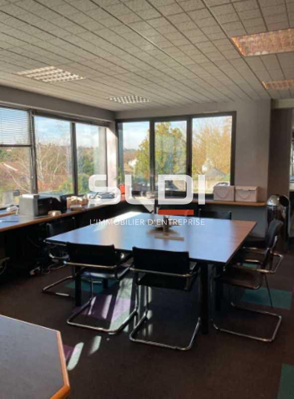 Bureaux A VENDRE - LISSIEU - 315 m²