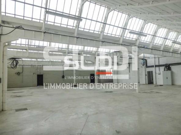 Activités A VENDRE OU A LOUER - DECINES CHARPIEU - 2 300 m²