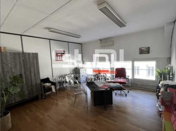 Bureaux A LOUER - LYON - 250 m²