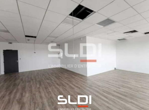 Bureaux A VENDRE OU A LOUER - VAULX MILIEU - 168 m²