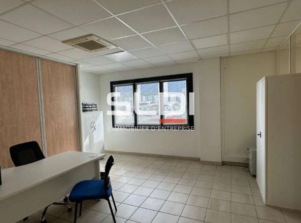 Bureaux A LOUER - LIMAS - 79 m²