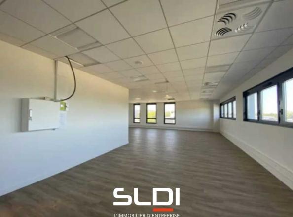 Bureaux A VENDRE OU A LOUER - VAULX MILIEU - 168 m²