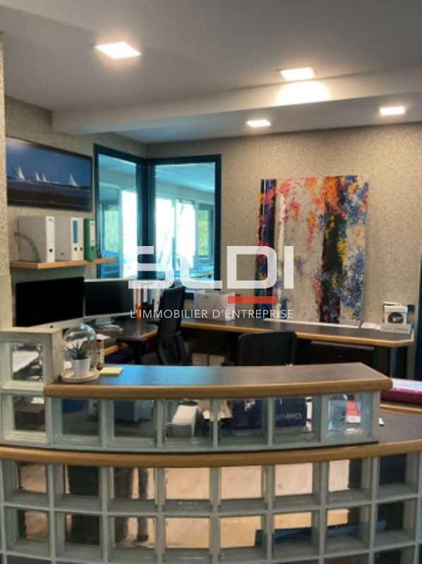 Bureaux A VENDRE - LISSIEU - 315 m²
