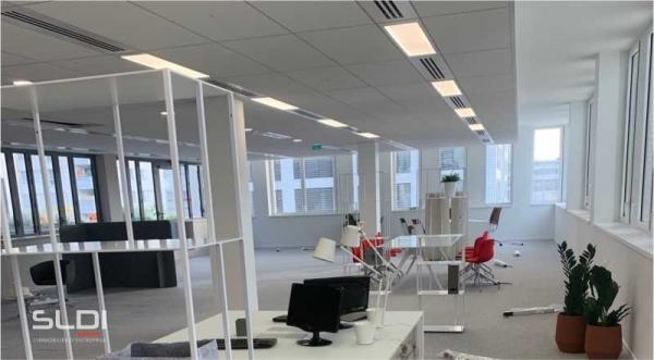 Bureaux A LOUER - VAULX EN VELIN - 913 m²