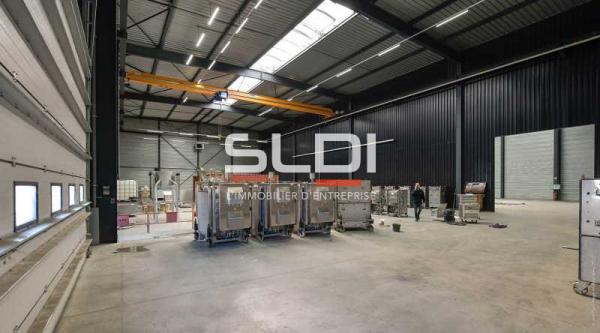 Activités A LOUER - GENAS - 2 883 m²