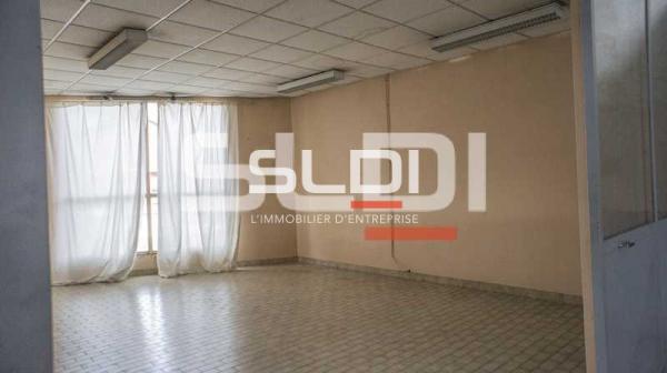 Bureaux A LOUER - RILLIEUX LA PAPE - 334 m²