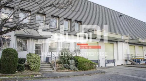 Activités A LOUER - VENISSIEUX - 3 584 m²