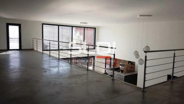 Activités A VENDRE - DECINES CHARPIEU - 3 192 m²