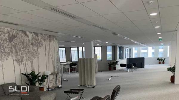 Bureaux A LOUER - VAULX EN VELIN - 913 m²