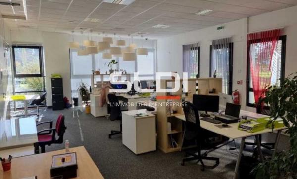 Activités A VENDRE OU A LOUER - SAINT PRIEST - 233 m²