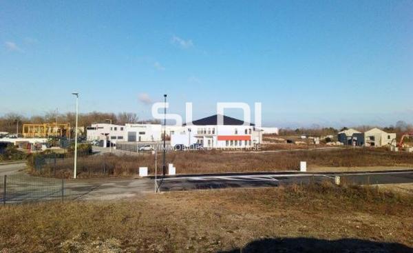 Activités A VENDRE - CHAVANOZ - 578 m²