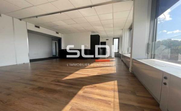 Bureaux A VENDRE OU A LOUER - LYON - 592 m²