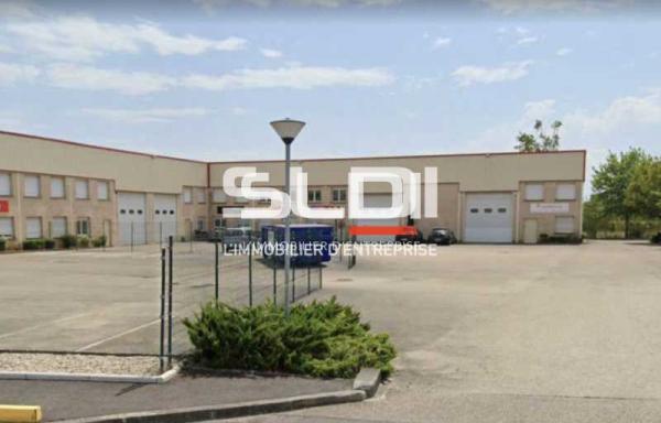 Activités A LOUER - CHASSIEU - 240 m² Activités A LOUER - CHASSIEU - 240 m²