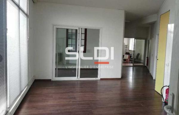 Bureaux A VENDRE - PIERRE BENITE - 671 m²