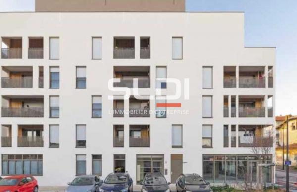 Commerces A LOUER - BRIGNAIS - 70 m²