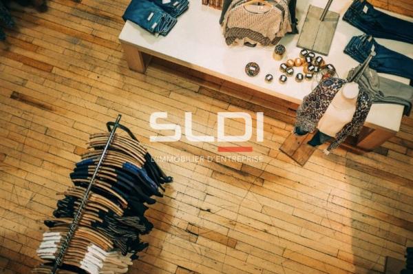 Bureaux A LOUER - VENISSIEUX - 265 m²