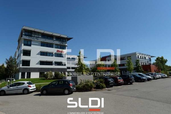 Bureaux A LOUER - SAINT PRIEST - 371 m²