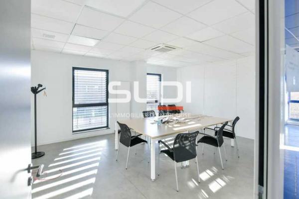 Activités A LOUER - GENAS - 2 883 m²