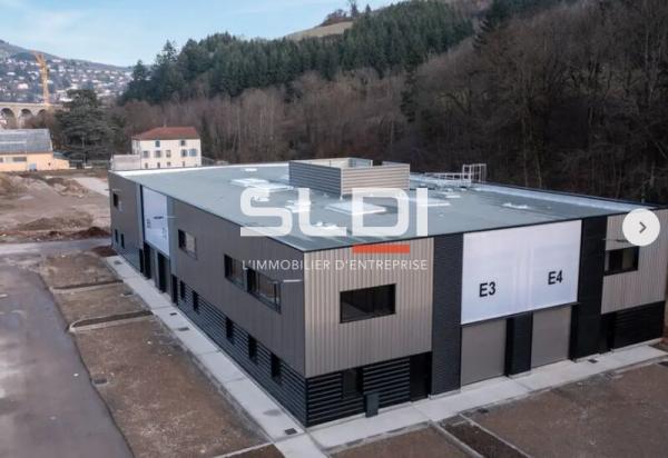 Activités A VENDRE OU A LOUER - TARARE - 5 613 m²