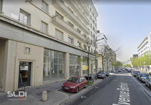 Commerces A VENDRE - LYON - 217 m²