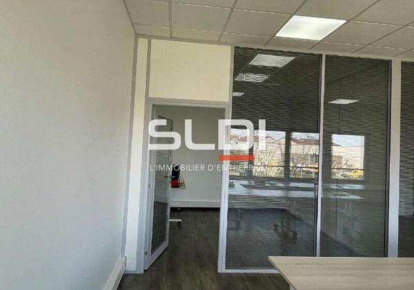 Activités A LOUER - SAINT QUENTIN FALLAVIER - 341 m²