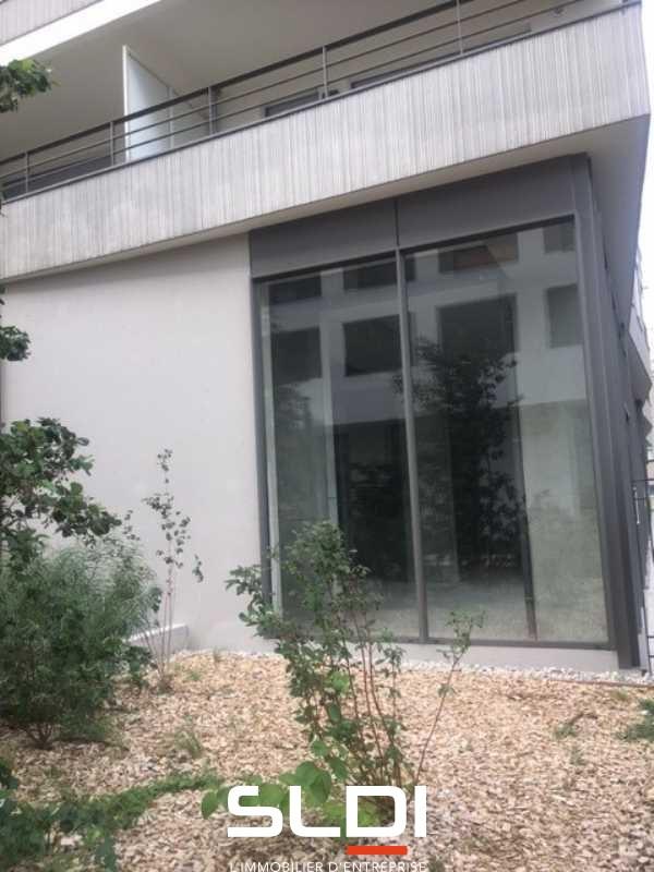 Commerces A LOUER - VILLEURBANNE - 359 m²