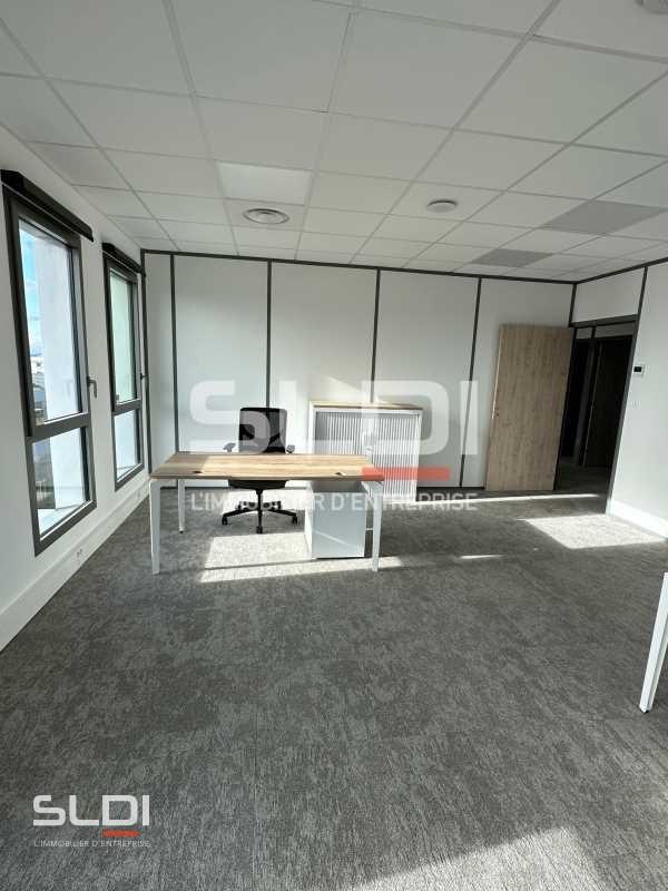 Bureaux A LOUER - CHASSIEU - 51 m²